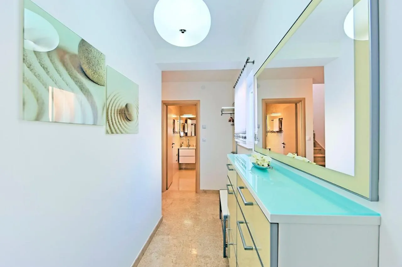 Casa Tara Three-Bedroom Holiday Home Pula Kroatien