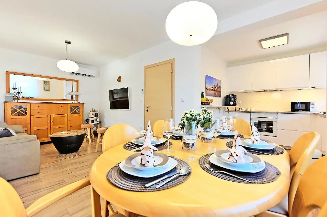 Casa Tara Three-Bedroom Holiday Home Pula Kroatien